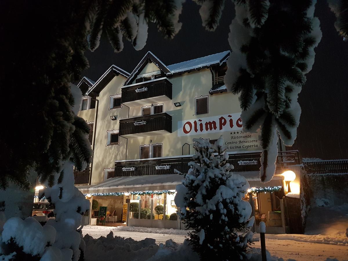 Hotel Olimpic บาเซลกา ดิ ปีเน ภายนอก รูปภาพ